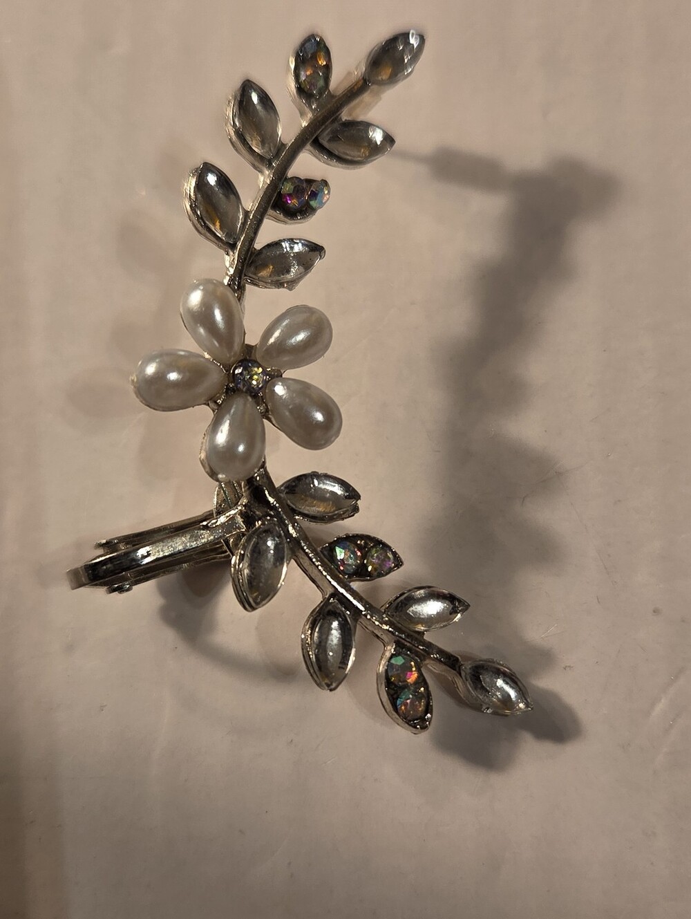 Pearl Flower Leaf Ear Cuff - Silver Tone